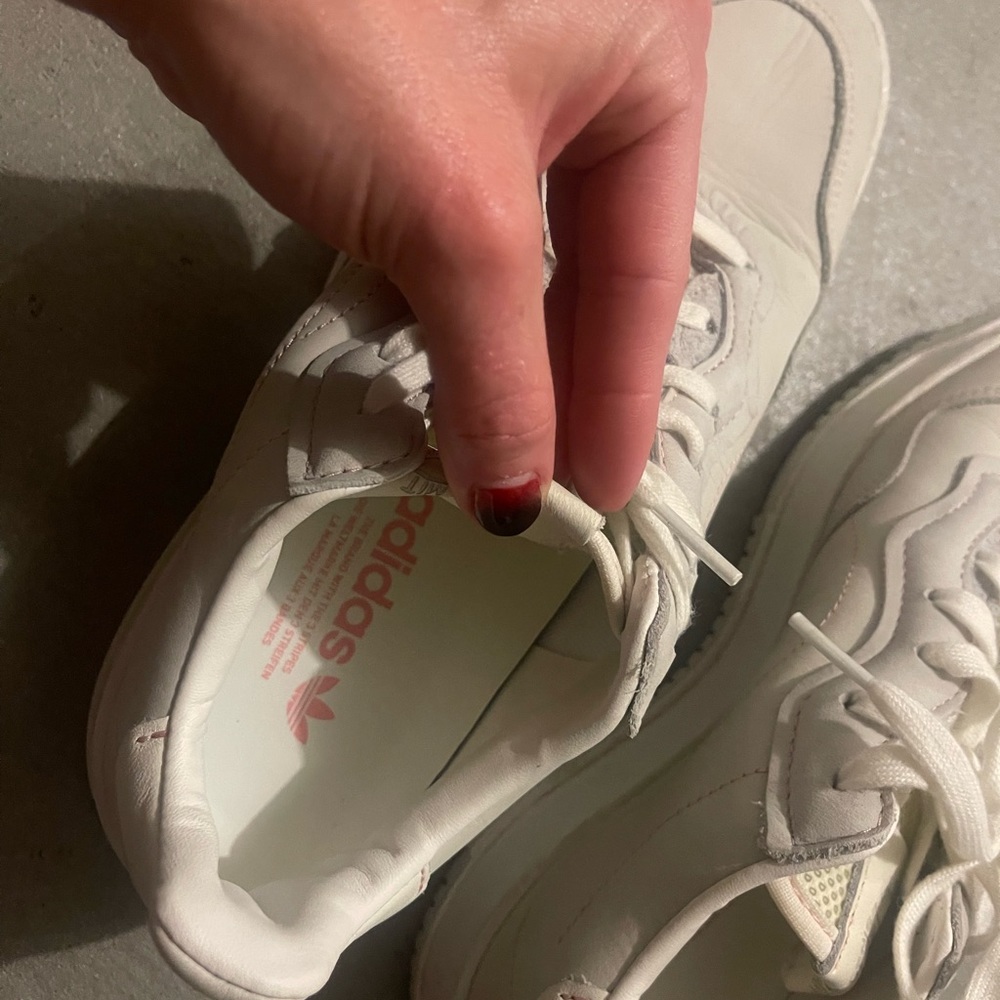 Custom Adidas - Picture 3 of 4